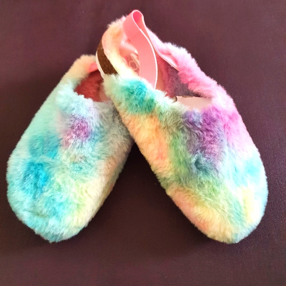 Girls rainbow faux fur slippers - Dolce Vita 4